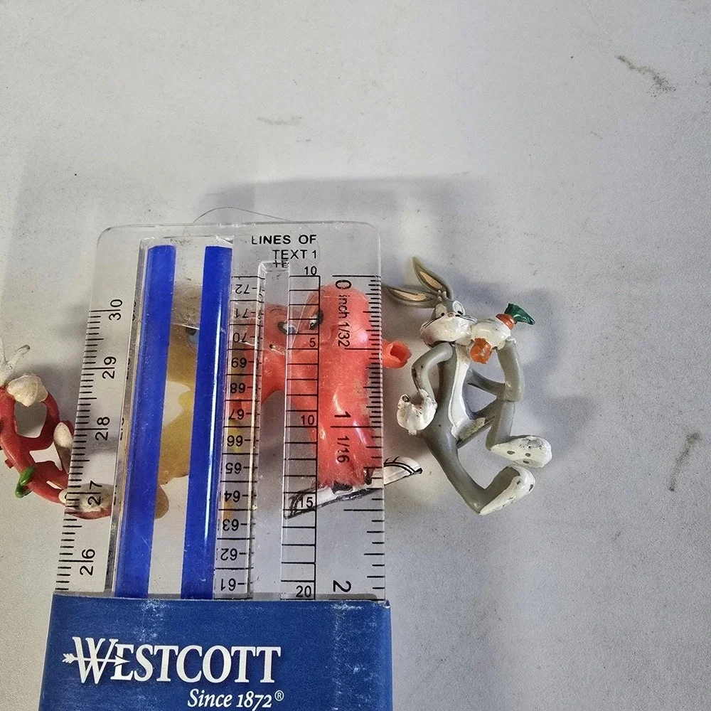 Bugs Bunny Tweety Pencil Toppe Small Figures Used Some Broke Lot Of 4 WB S03 Lot